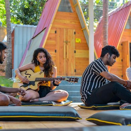The Hosteller Goa, Anjuna Ngoại thất bức ảnh