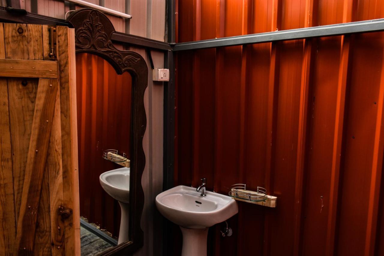 The Hosteller Goa, Anjuna Ngoại thất bức ảnh