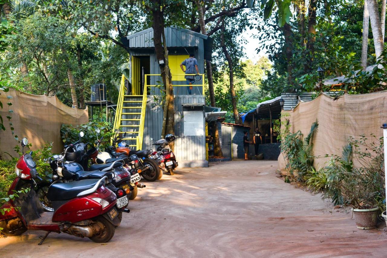The Hosteller Goa, Anjuna Ngoại thất bức ảnh
