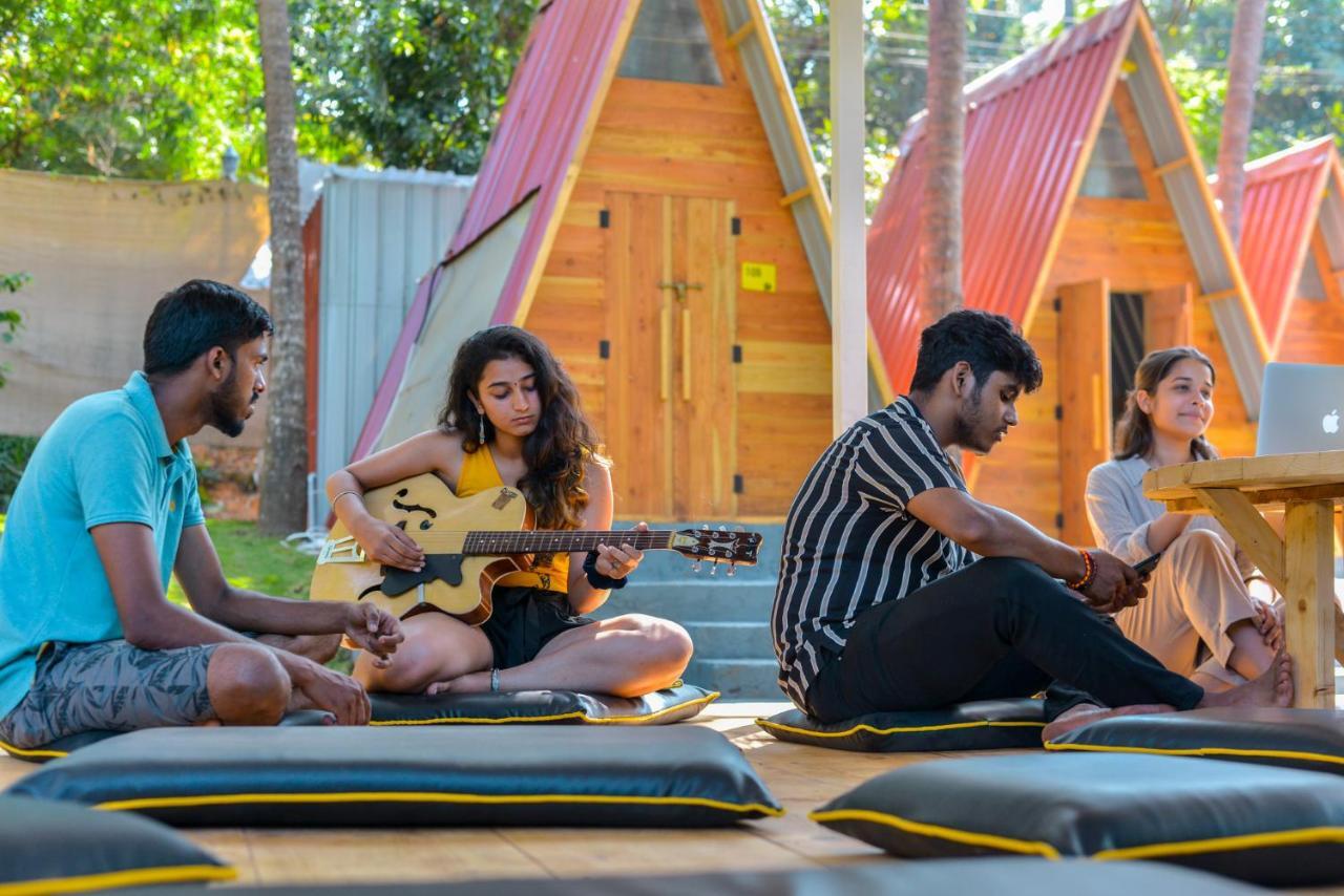The Hosteller Goa, Anjuna Ngoại thất bức ảnh
